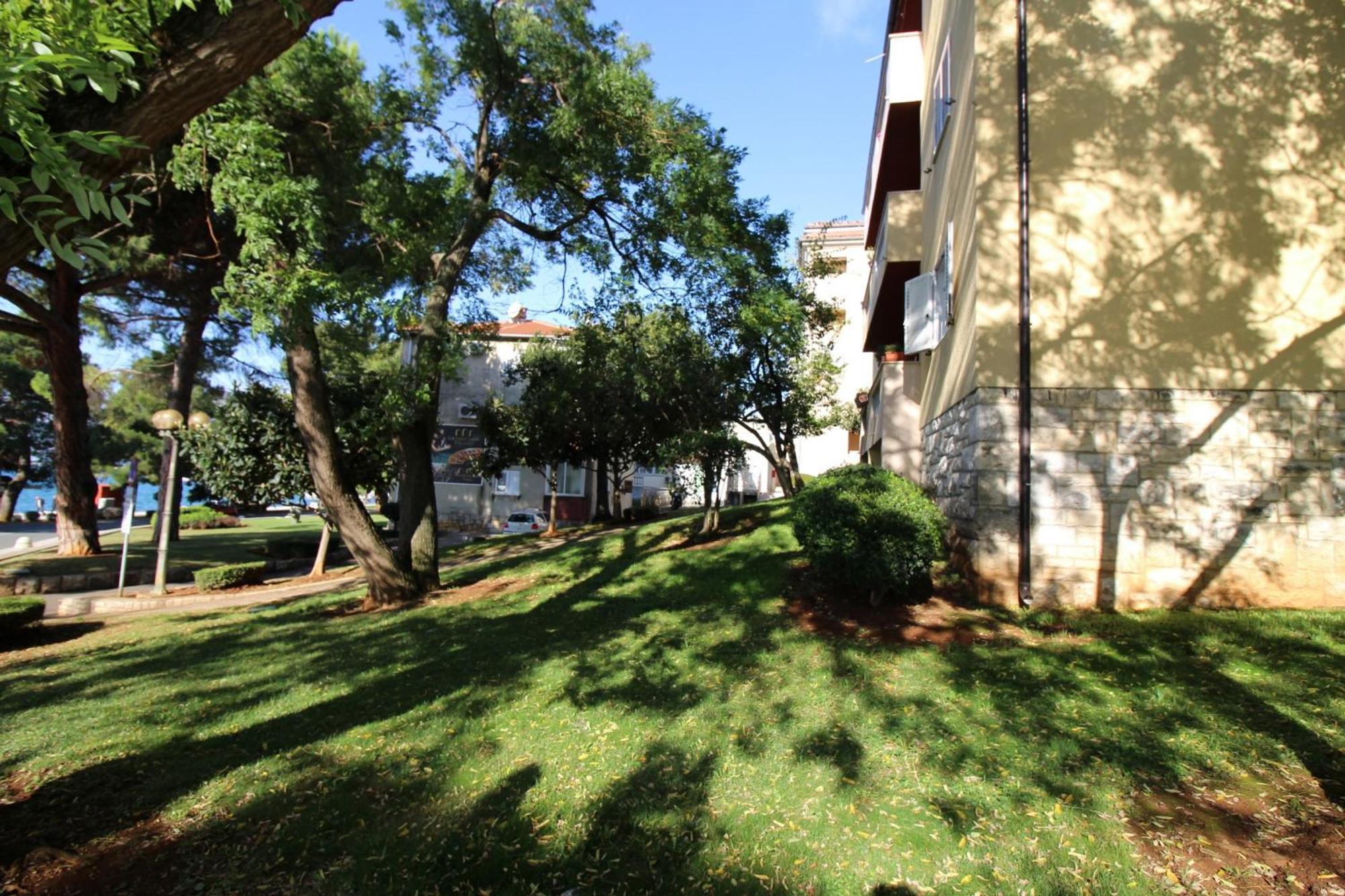Apartment Agata In City Center Пореч Стая снимка